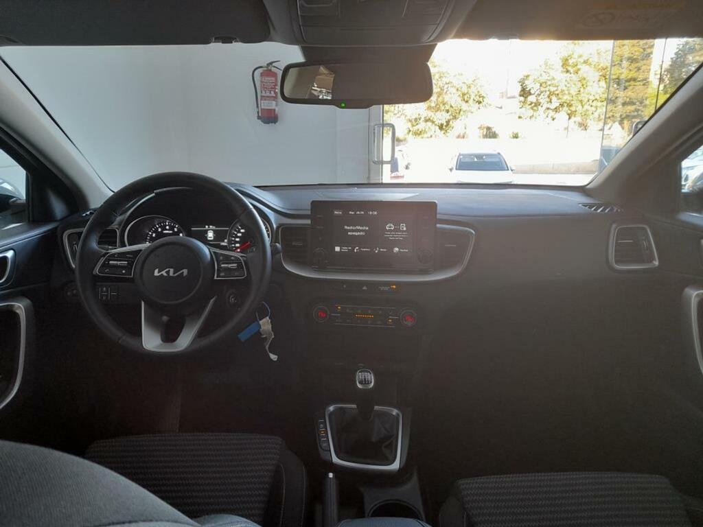 Kia Ceed 1.0 T-GDi 88kW (120CV) Drive 12