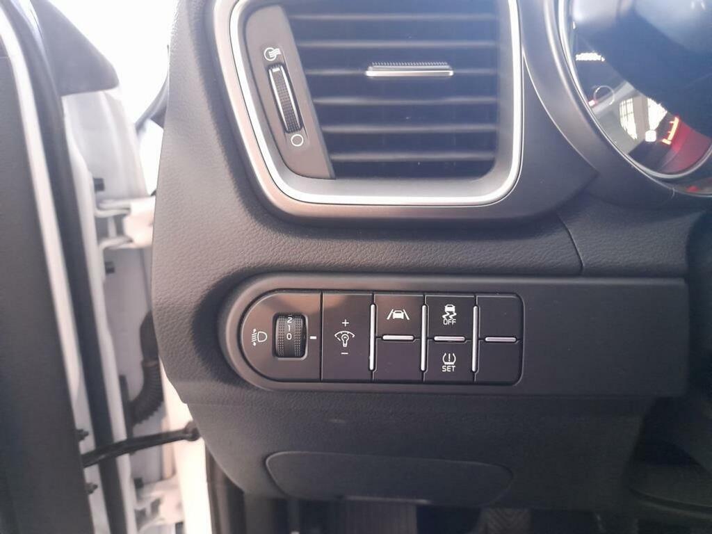 Kia Ceed 1.0 T-GDi 88kW (120CV) Drive 18