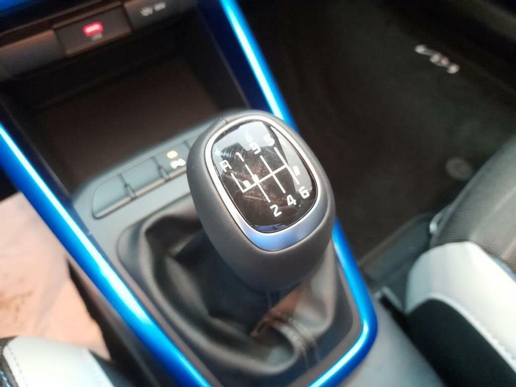 Kia Stonic 1.0 T-GDi 74kW MHEV MT Style Edition 24