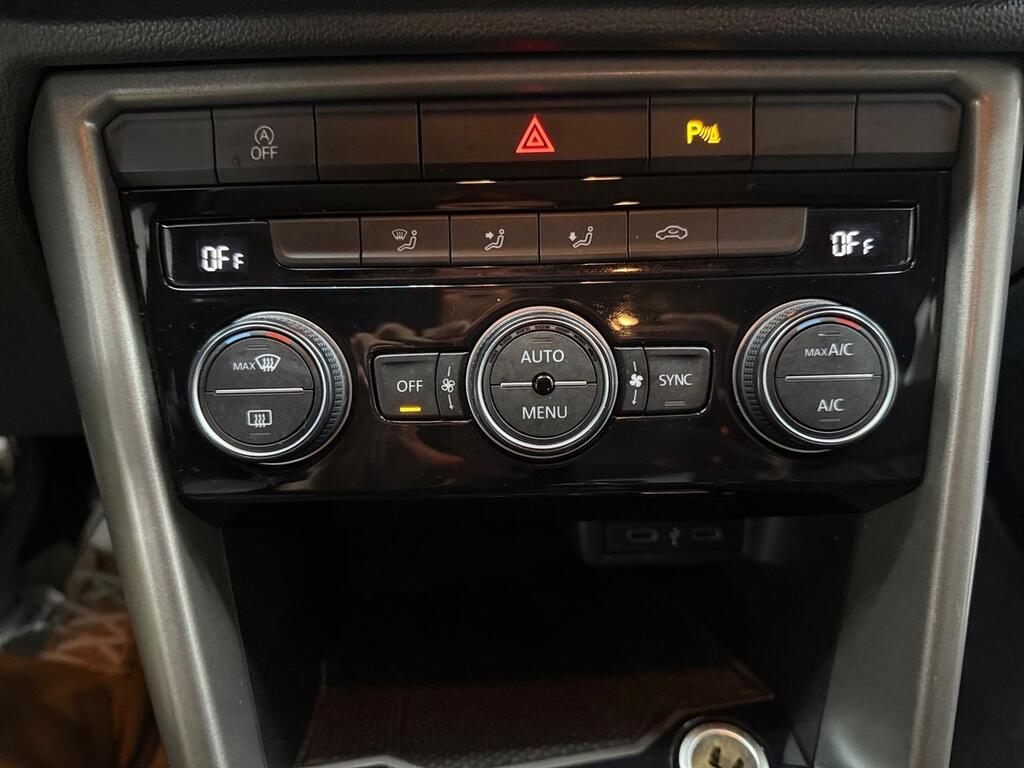 Volkswagen T-Roc R-Line 1.5 TSI 110kW (150CV) 14