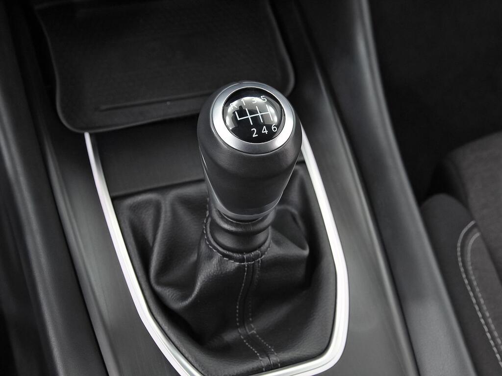 Nissan Qashqai DIG-T 103kW N-Connecta 30