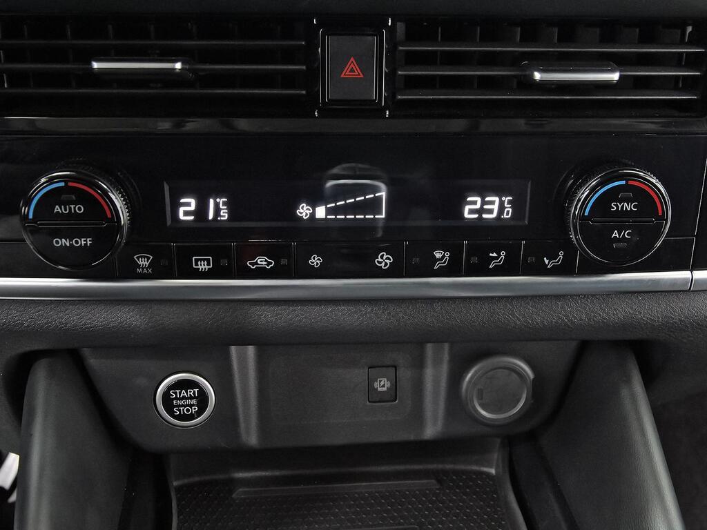 Nissan Qashqai DIG-T 103kW N-Connecta 28