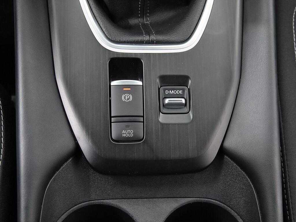 Nissan Qashqai DIG-T 103kW N-Connecta 29