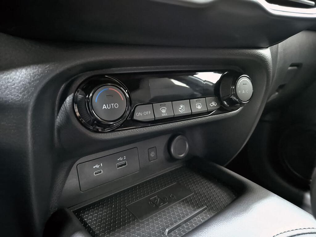 Nissan Juke DIG-T 84 kW (114 CV) DCT 7V N-Connecta 24