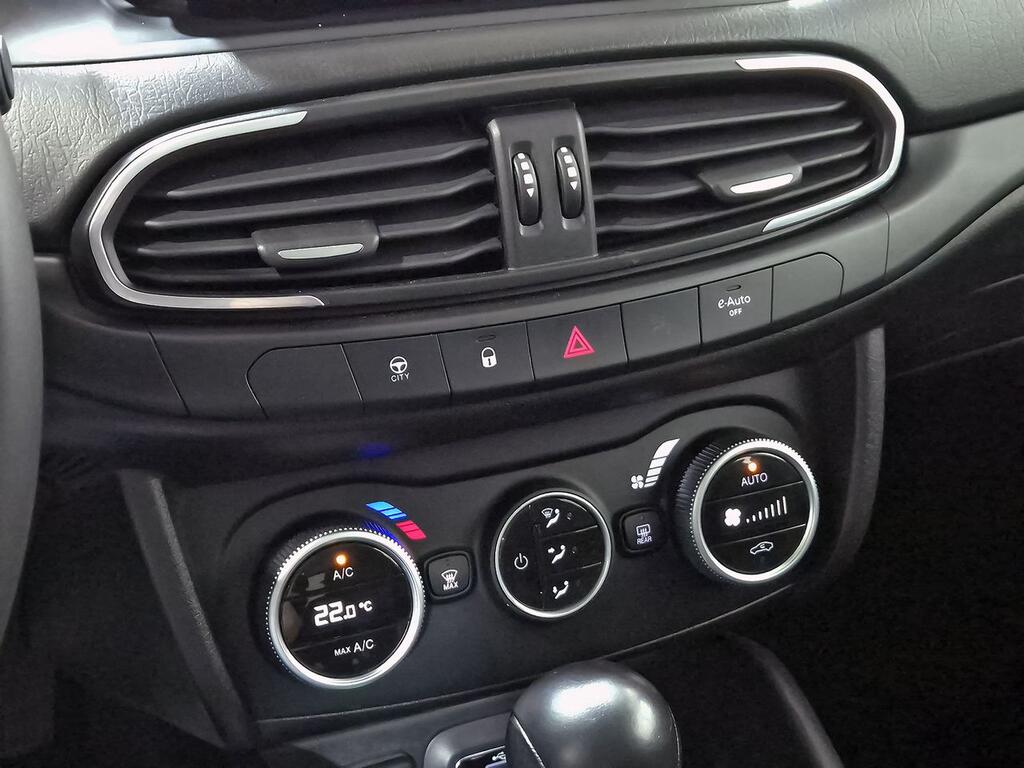 Fiat Tipo City Cross 1.5 Hybrid 97kW (130CV) DCT 22