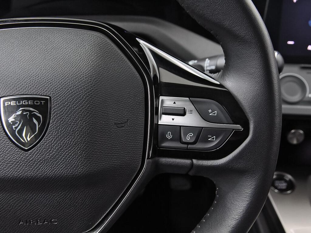 Peugeot 308 5P Active Pack PureTech 130 S&S MAN 17