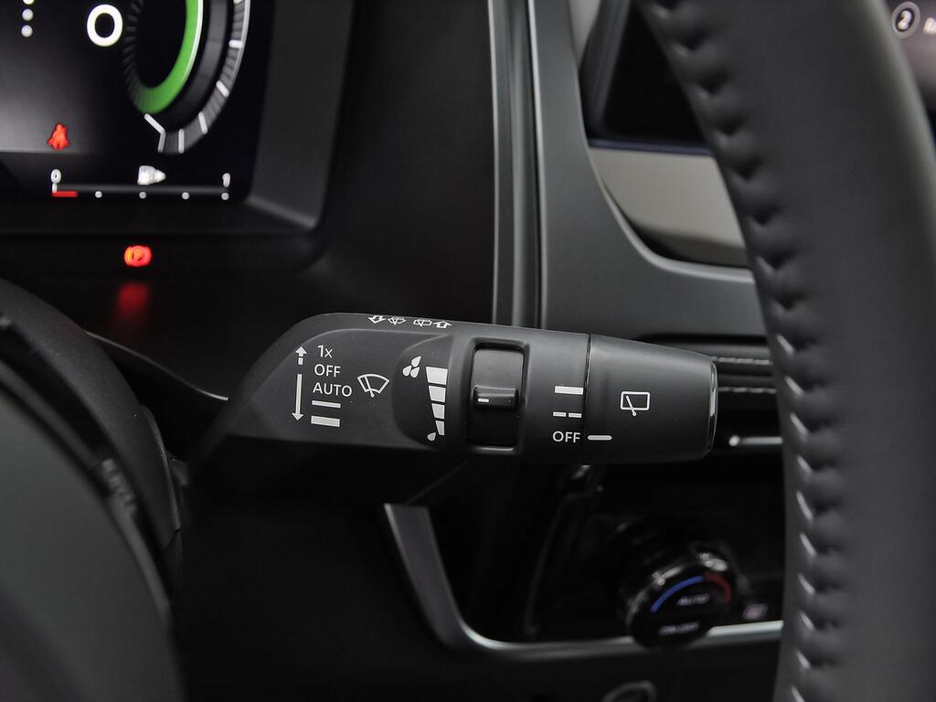 Nissan Qashqai DIG-T 103kW N-Connecta 13