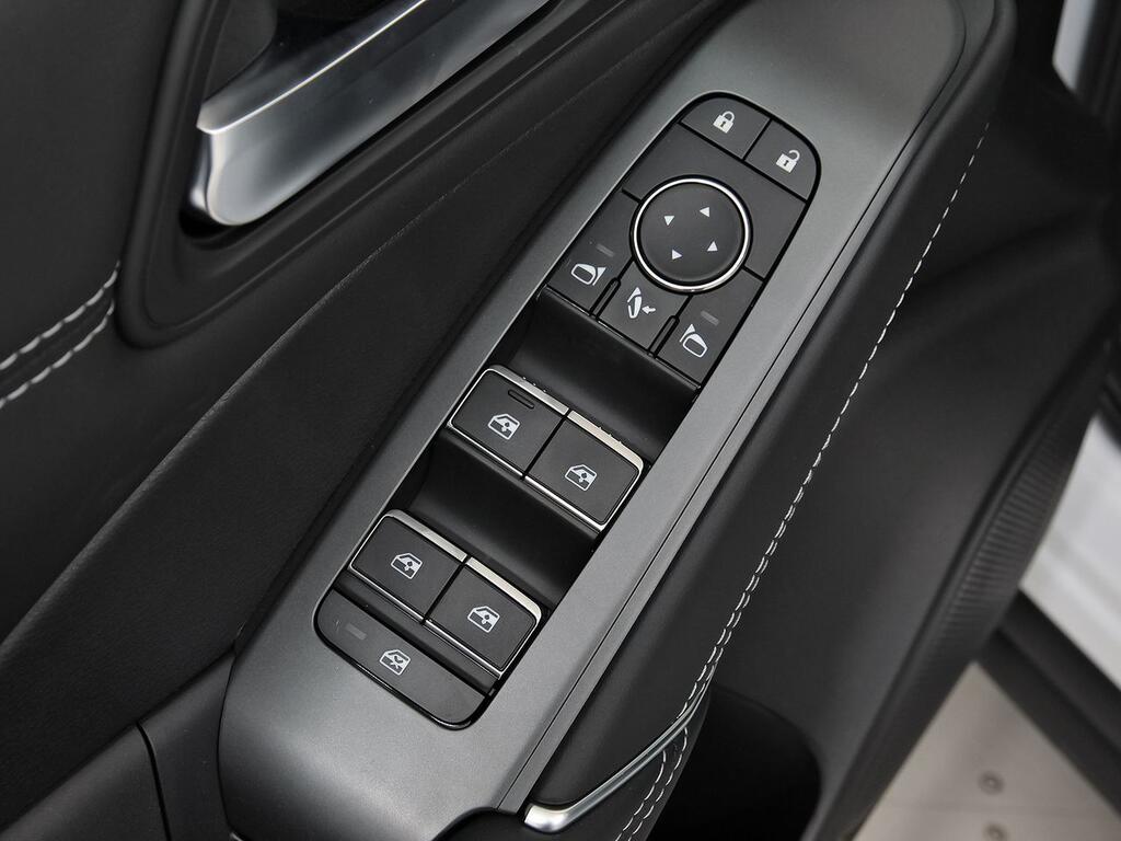 Nissan Qashqai DIG-T 103kW N-Connecta 10