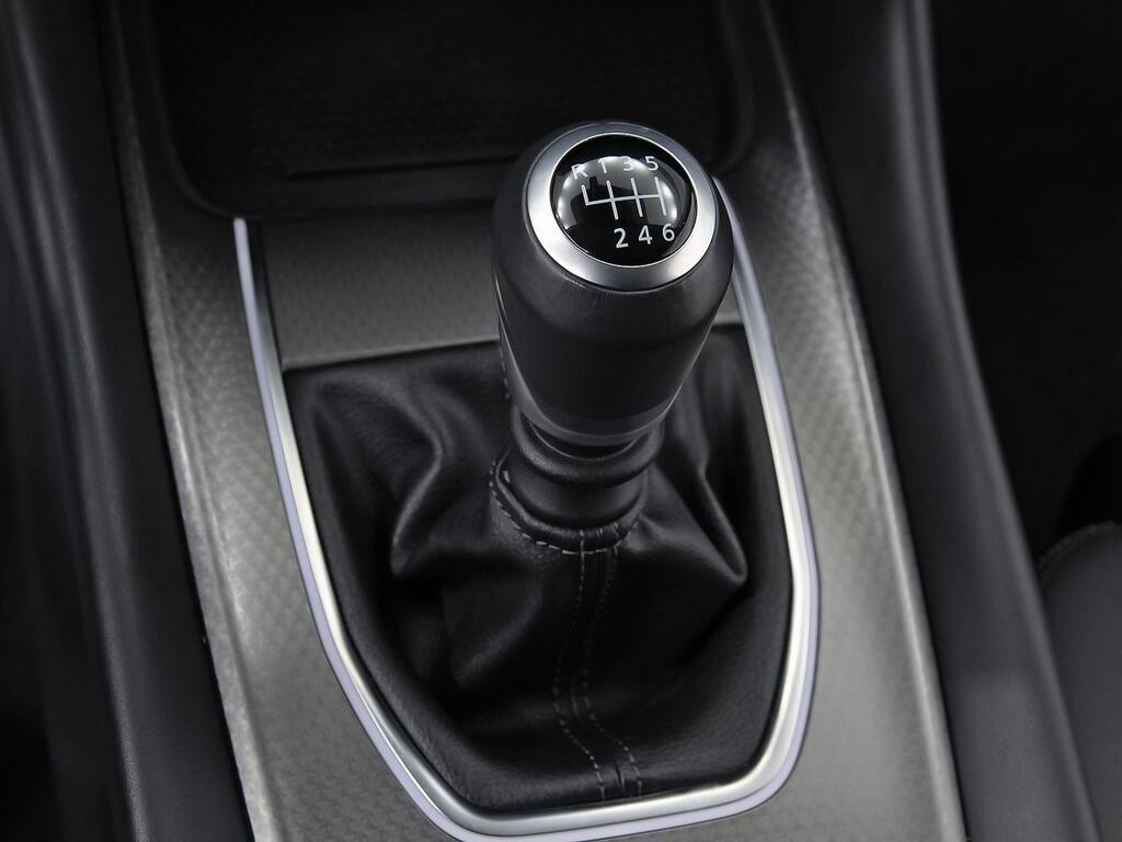 Nissan Qashqai DIG-T 103kW N-Connecta 34