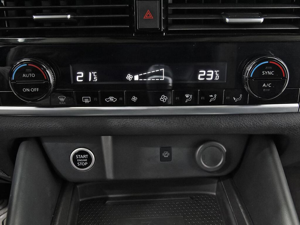 Nissan Qashqai DIG-T 103kW N-Connecta 32