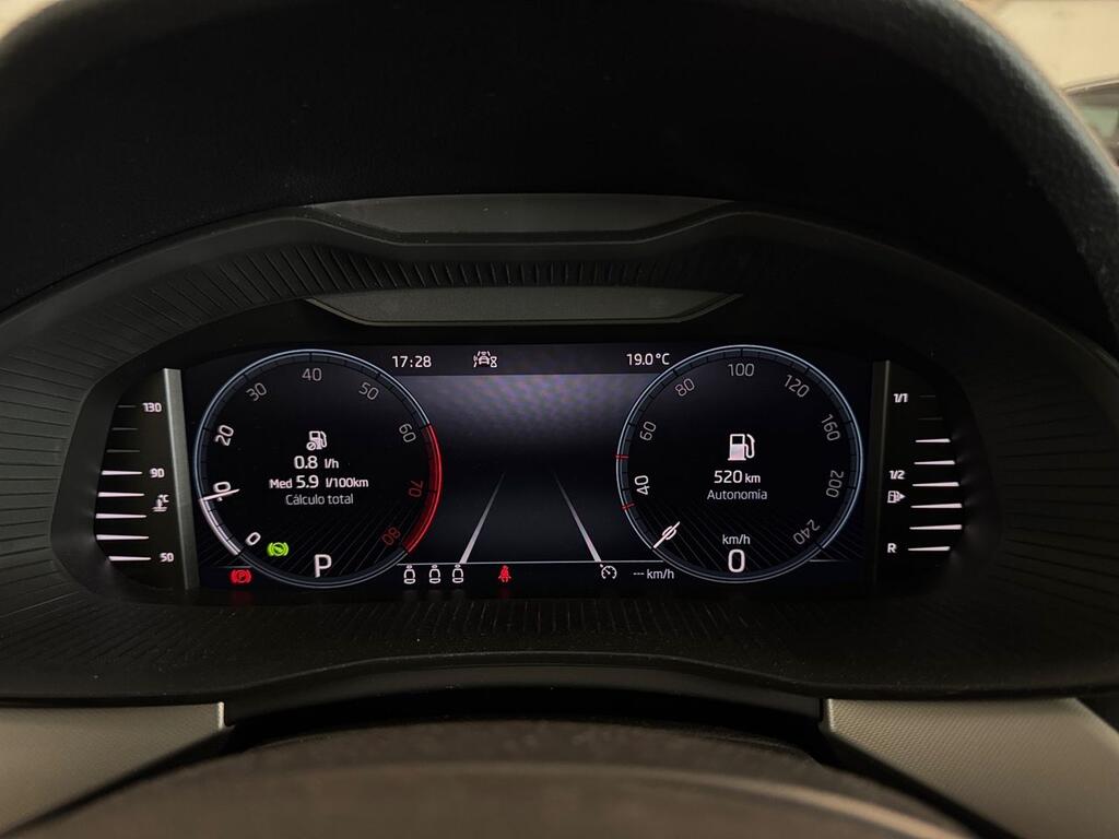 Skoda Kamiq 1.0 TSI 81kW (110CV) DSG AMBITION 11