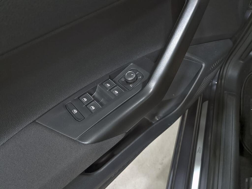 Volkswagen Taigo R-Line 1.0 TSI 81kW (110CV) DSG 11