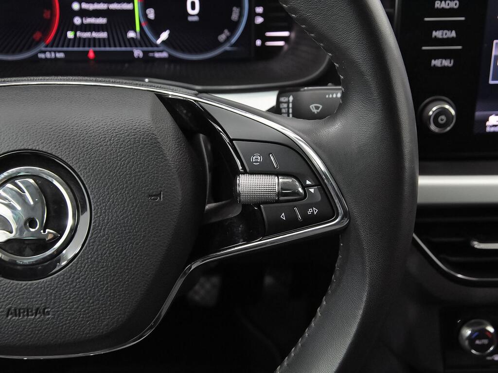 Skoda Kamiq 1.0 TSI 70kW (95CV) AMBITION 19