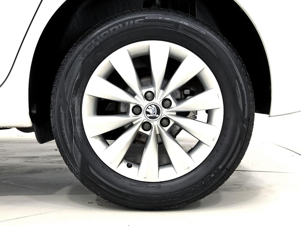 Skoda Kamiq 1.0 TSI 70kW (95CV) AMBITION 11