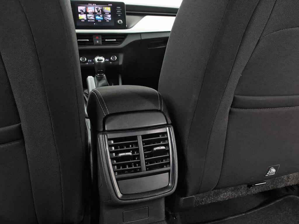 Skoda Kamiq 1.0 TSI 70kW (95CV) AMBITION 32