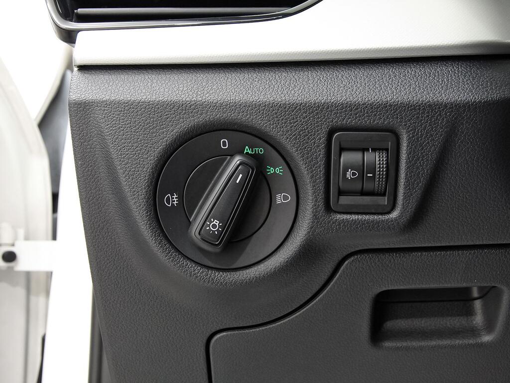 Skoda Kamiq 1.0 TSI 70kW (95CV) AMBITION 14