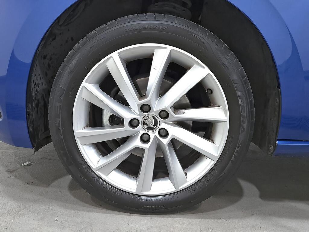 Skoda Scala 1.0 TSI 81KW (115CV) DSG Style 8