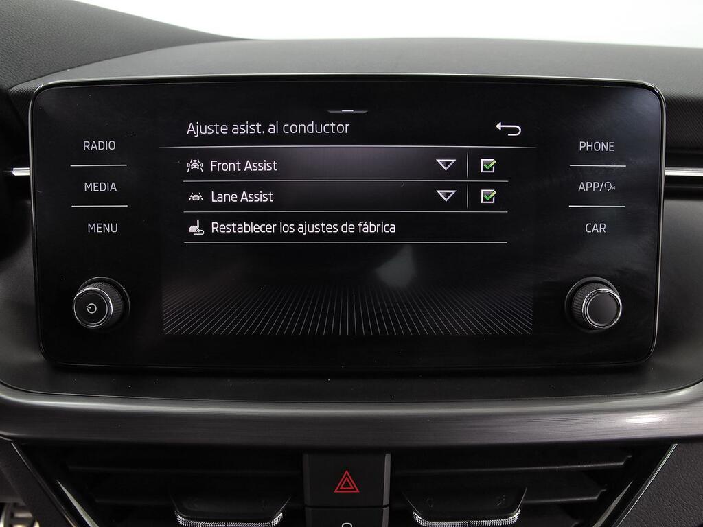 Skoda Kamiq 1.0 TSI 81kW (110CV) SCOUT 26