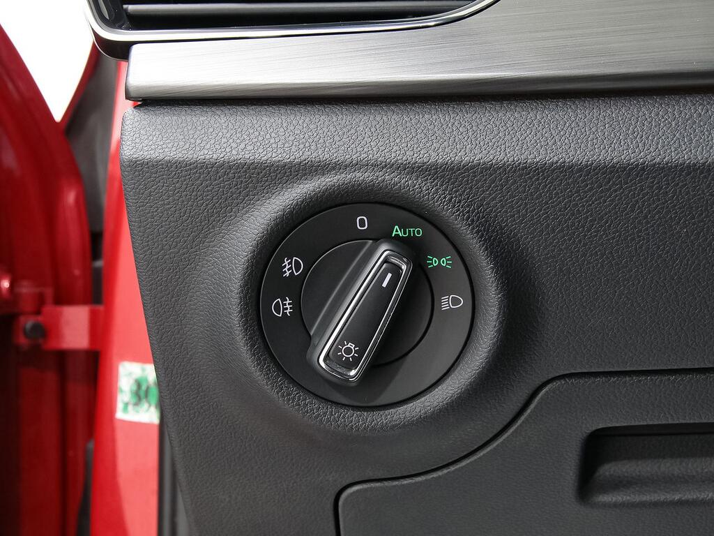 Skoda Kamiq 1.0 TSI 81kW (110CV) SCOUT 14