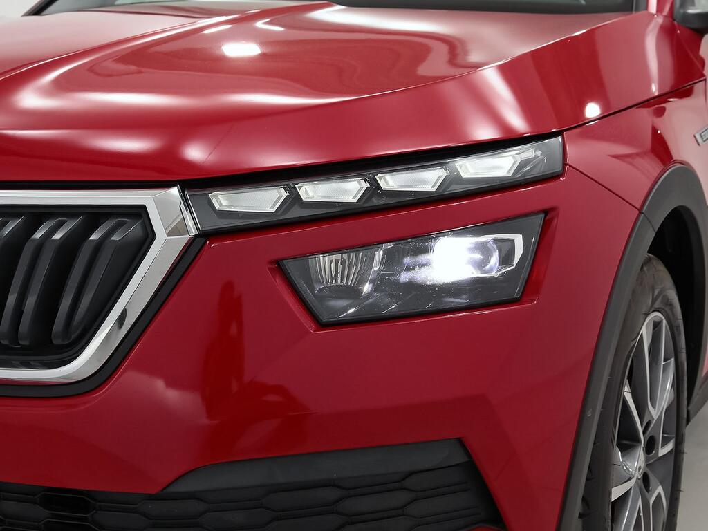 Skoda Kamiq 1.0 TSI 81kW (110CV) SCOUT 32