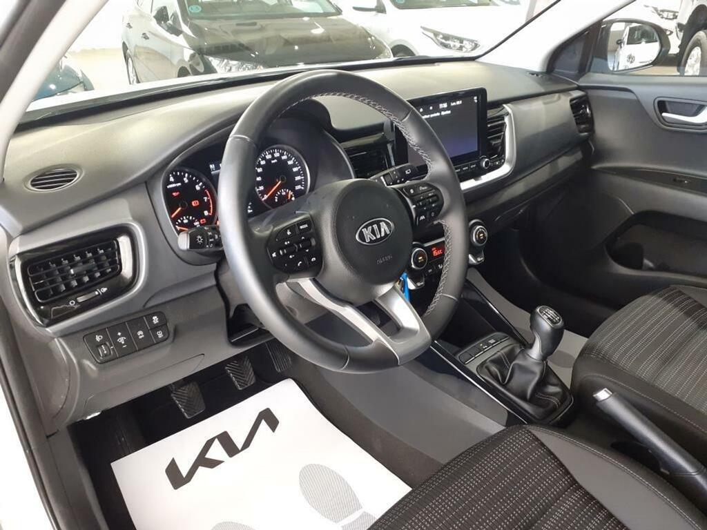 Kia Stonic 1.0 T-GDi 88kW (120CV) MHEV MT Drive 24