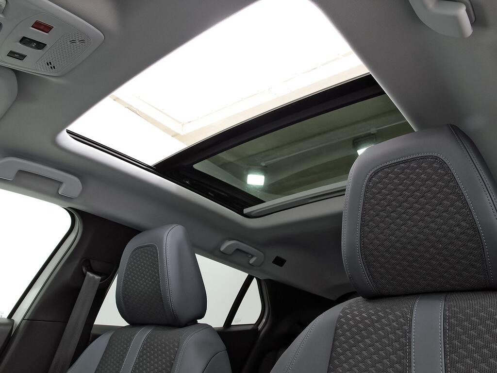 Peugeot 2008 Allure Puretech 100 S&S BVM6 32