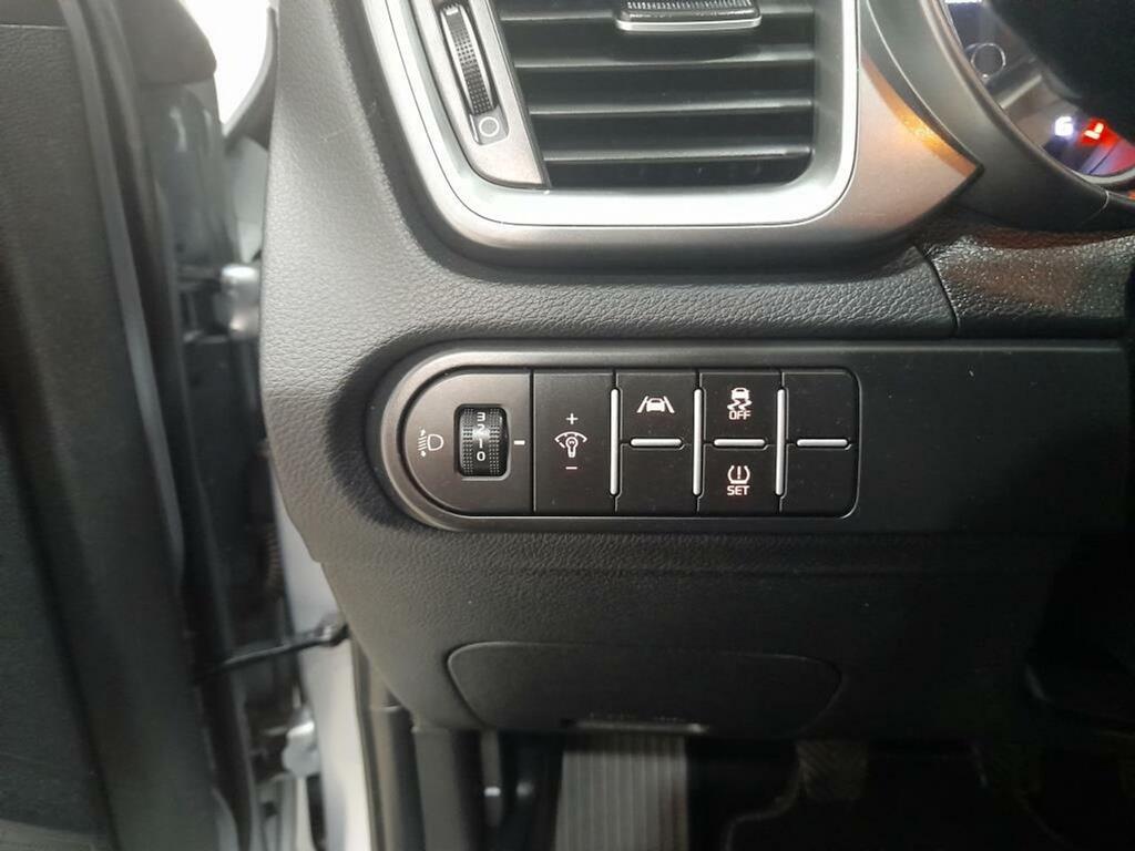 Kia Ceed 1.0 T-GDi 88kW (120CV) Drive 18