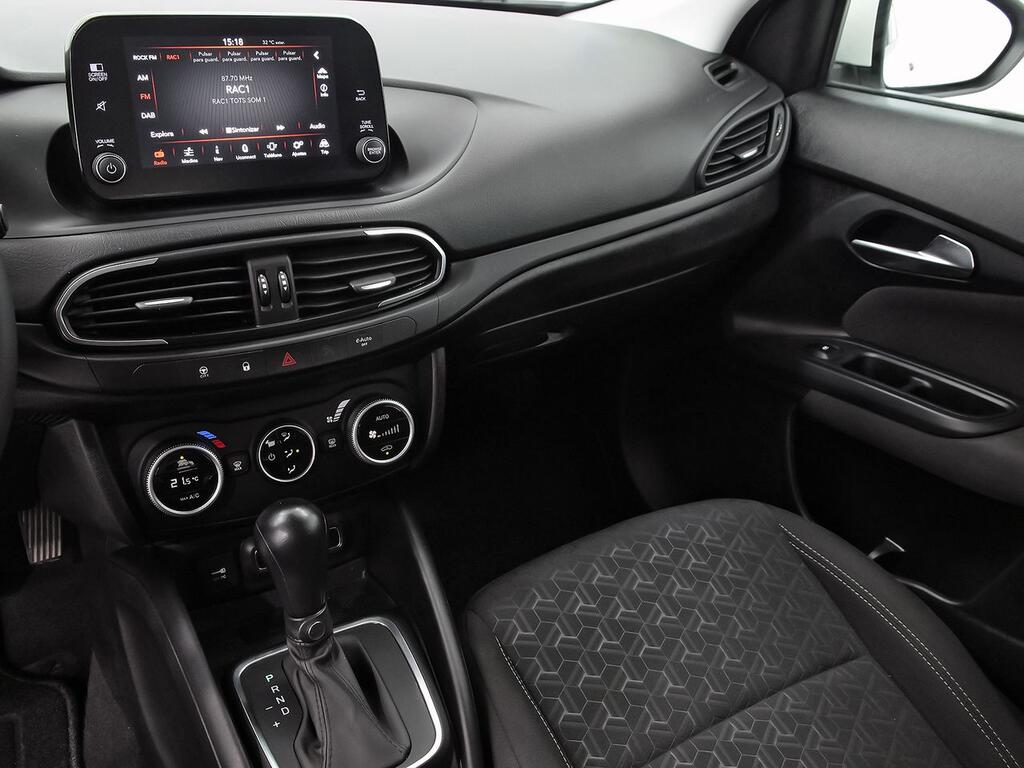 Fiat Tipo City Cross 1.5 Hybrid 97kW (130CV) DCT 12