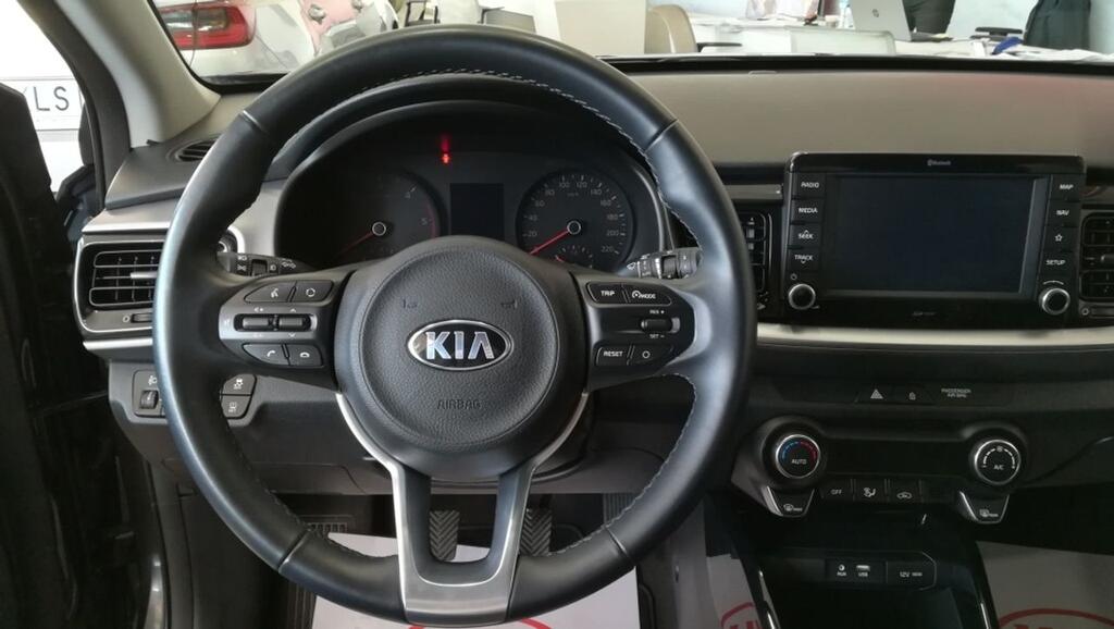 Kia Stonic 1.0 T-GDi 74kW (100CV) Drive 13