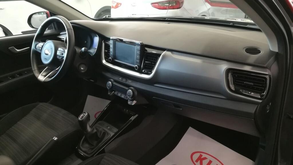 Kia Stonic 1.0 T-GDi 74kW (100CV) Drive 10