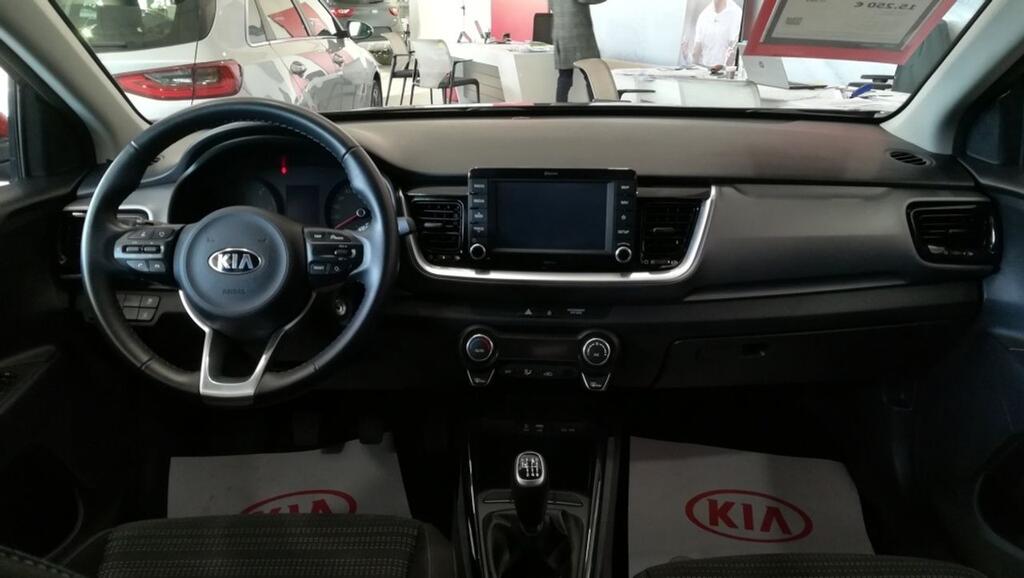 Kia Stonic 1.0 T-GDi 74kW (100CV) Drive 12
