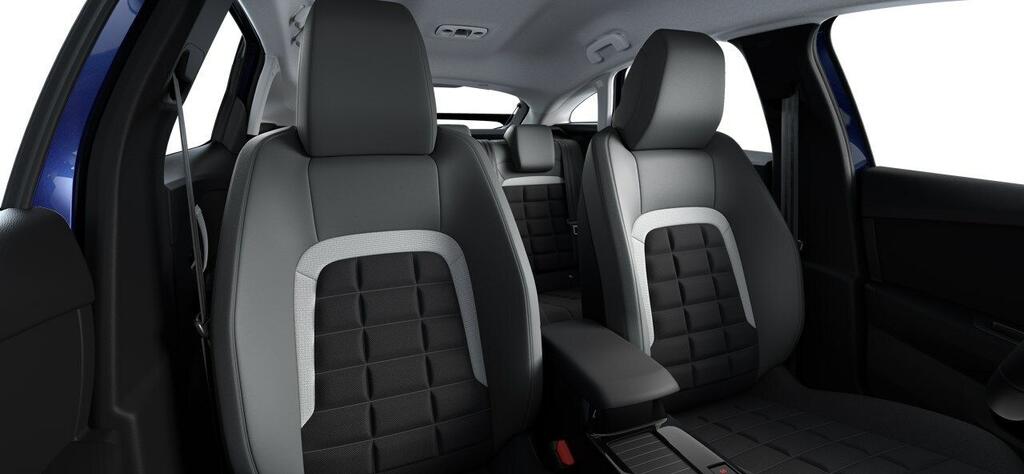 Citroën C4 Hybrid 145 ë-DCS6 Plus 6