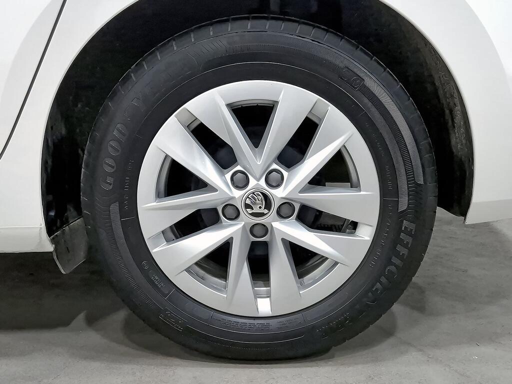 Skoda Fabia 1.0 MPI 59KW (80CV) Selection 8