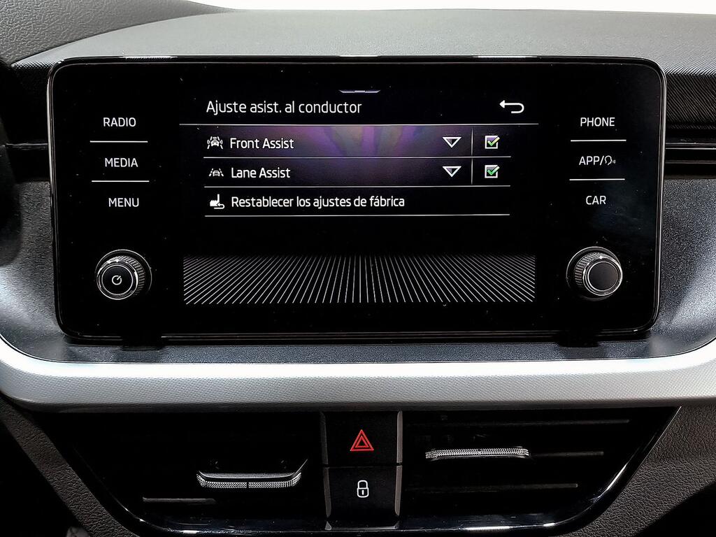 Skoda Kamiq 1.0 TSI 81kW (110CV) AMBITION 23