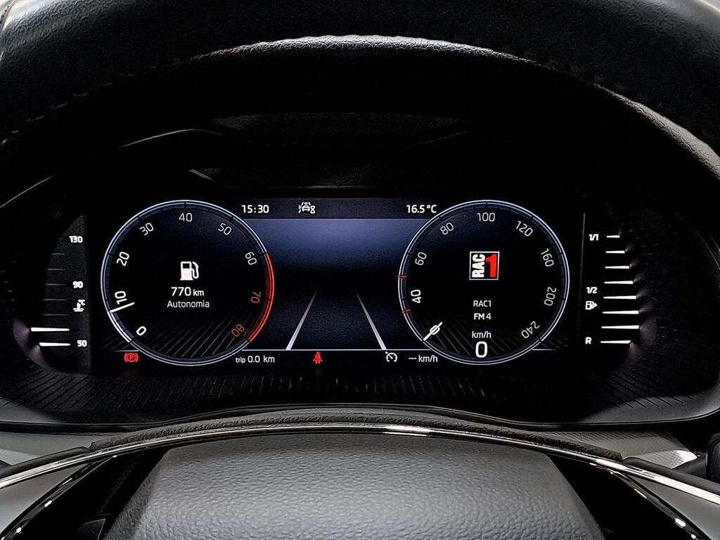 Skoda Kamiq 1.0 TSI 81kW (110CV) AMBITION 12