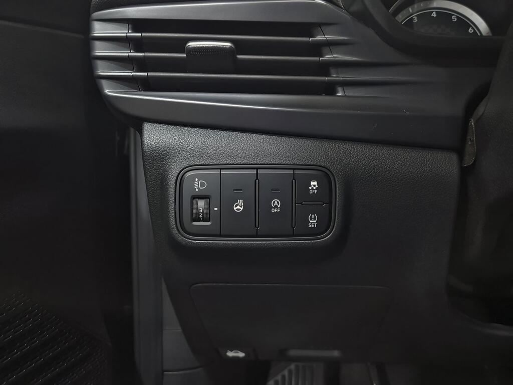 Hyundai i20 1.0 TGDI 74kW (100CV) SLX 12