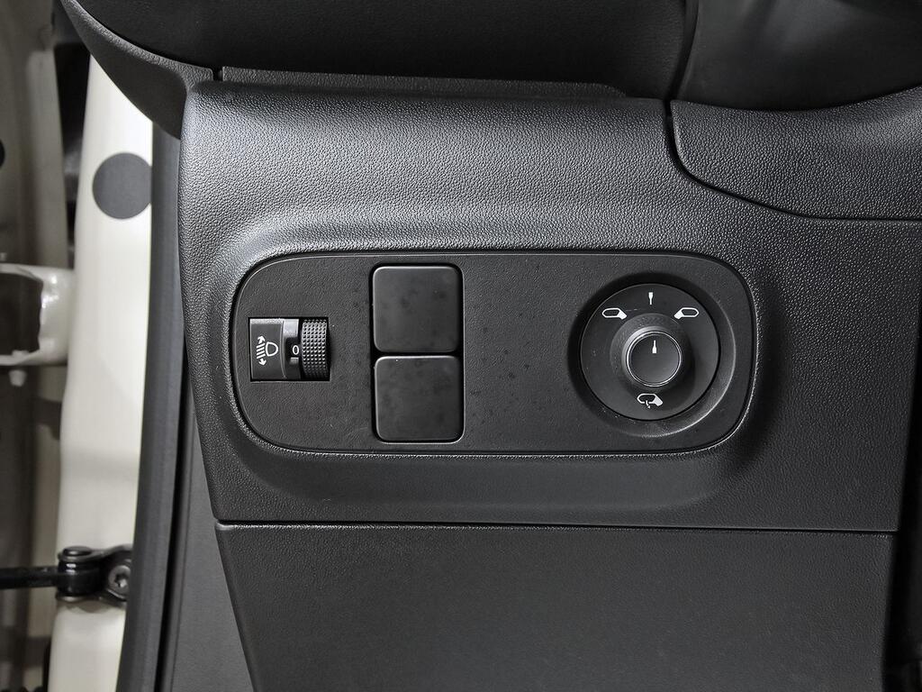 Citroën C3 PureTech 60KW (83CV) Plus 14