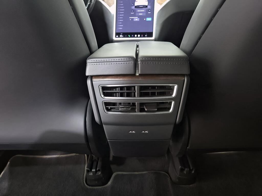 Tesla Model X 75D 4WD 36