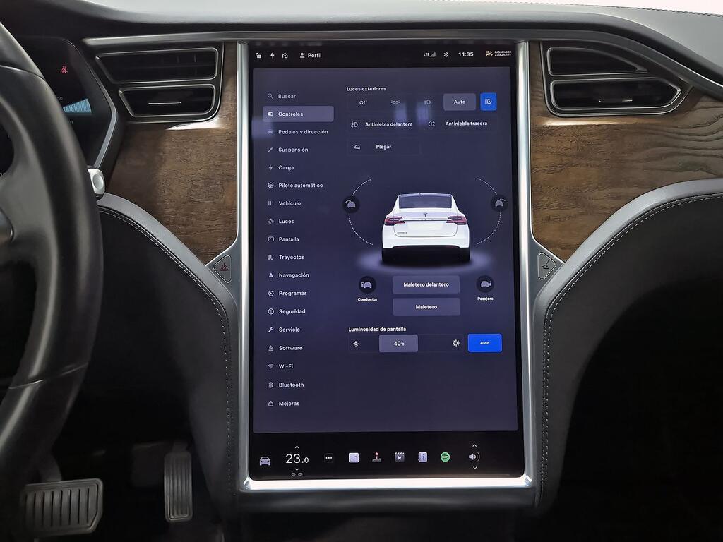 Tesla Model X 75D 4WD 27