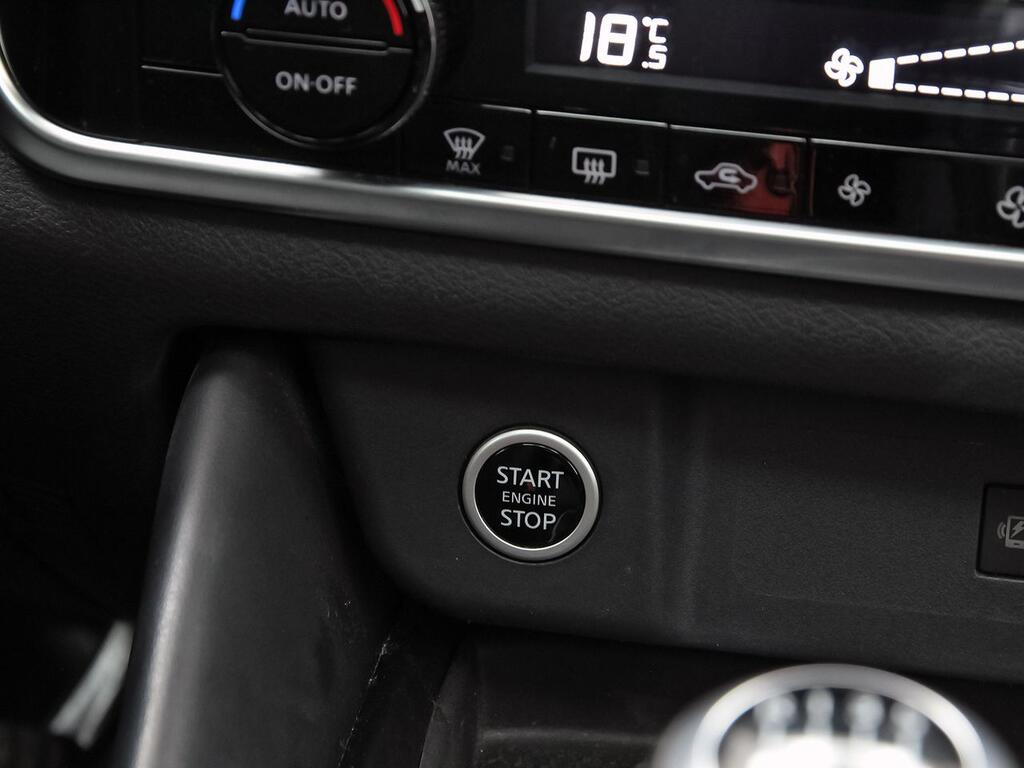 Nissan Qashqai DIG-T 103kW N-Connecta 26