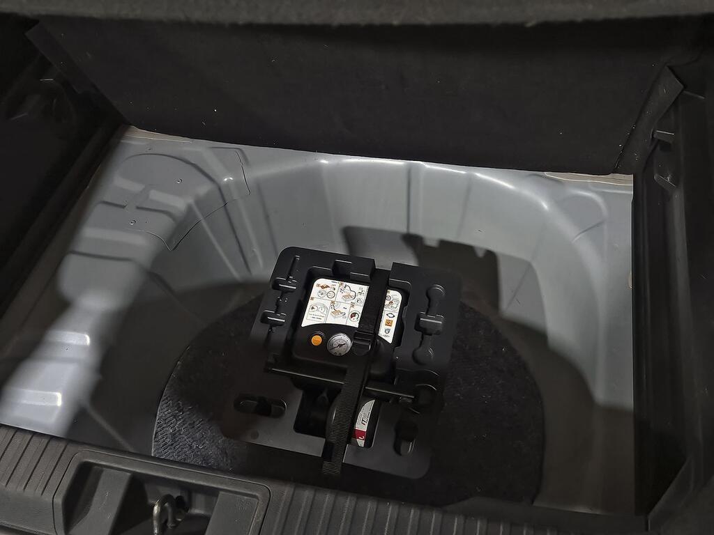 Renault Captur Intens TCe 140CV GPF Micro Híbrido 34