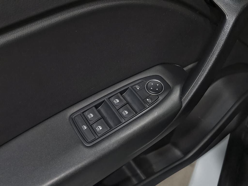 Renault Captur Intens TCe 140CV GPF Micro Híbrido 11