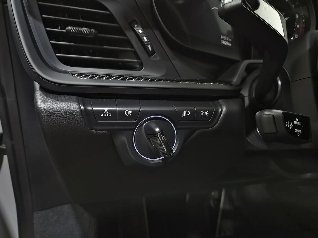 Porsche 911 GT3 Pack Touring 12