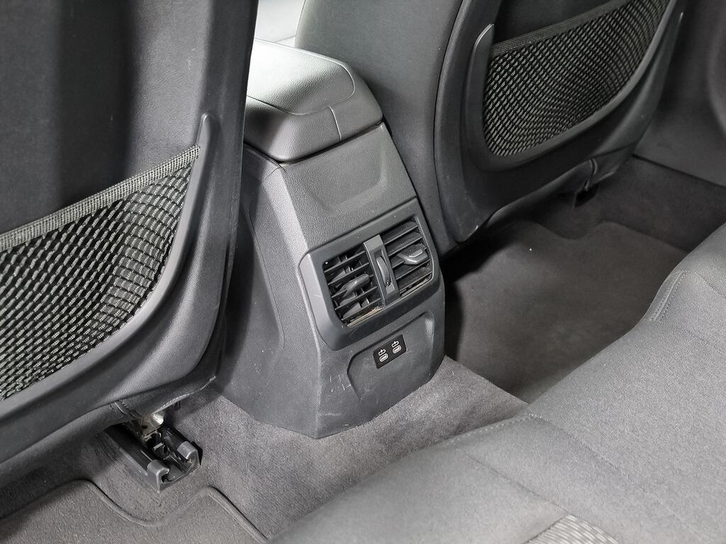 BMW Serie 1 118d Business Auto. 36