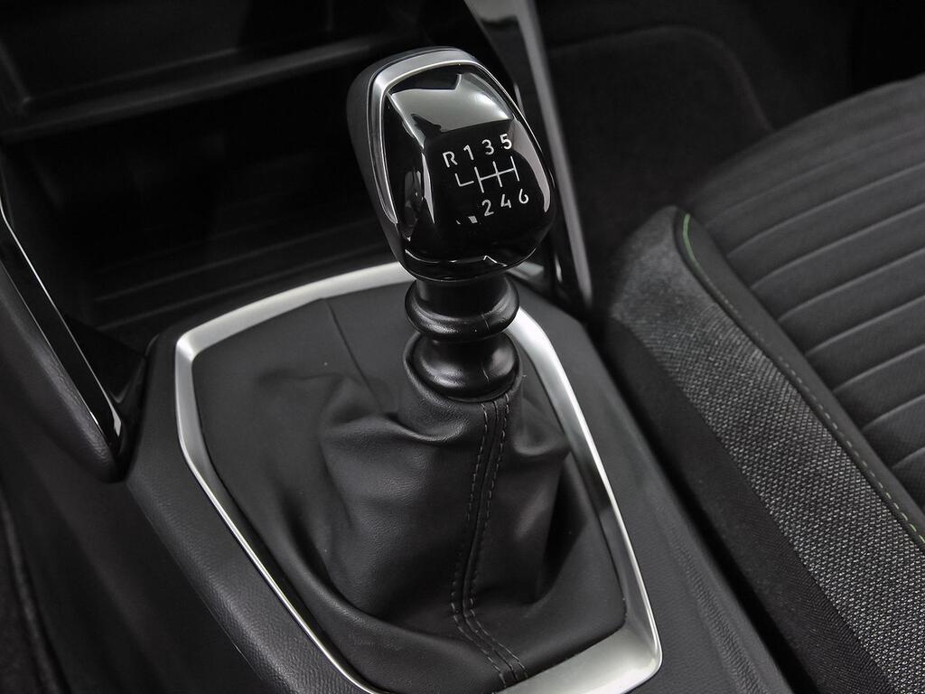 Peugeot 208 Active Puretech 100 29