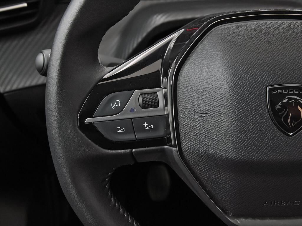 Peugeot 208 Active Puretech 100 18