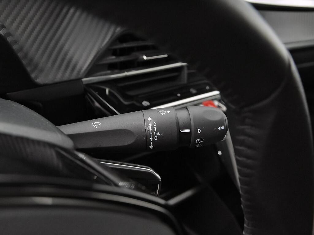 Peugeot 208 Active Puretech 100 17