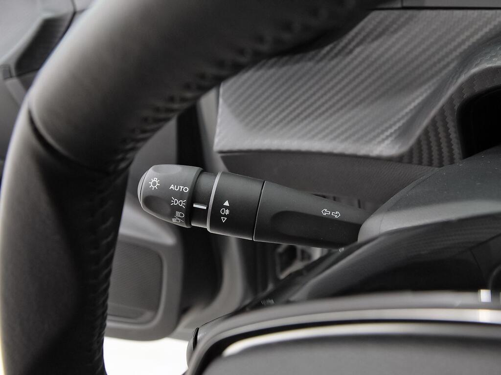 Peugeot 208 Active Puretech 100 15