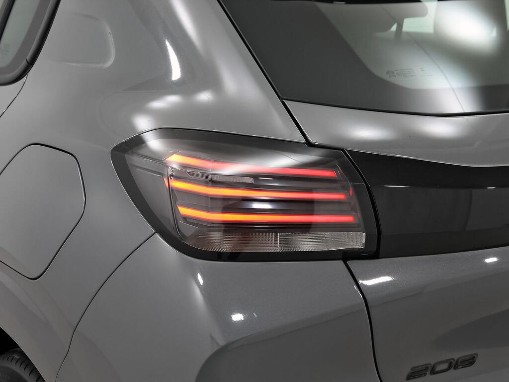 Peugeot 208 Active Puretech 100 31