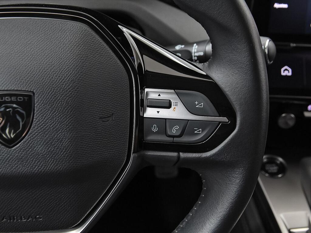 Peugeot 308 5P Allure PureTech 130 S&S MAN 15